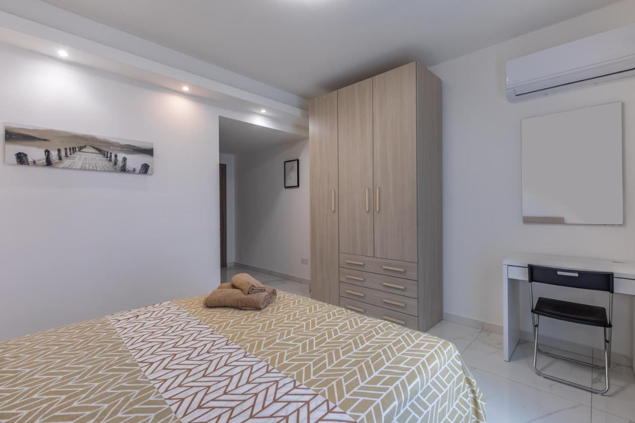 Terrace View- A Charming Two Bedrooms Penthouse Ac-Wifi Msida Eksteriør billede