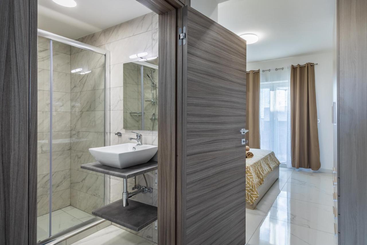 Terrace View- A Charming Two Bedrooms Penthouse Ac-Wifi Msida Eksteriør billede
