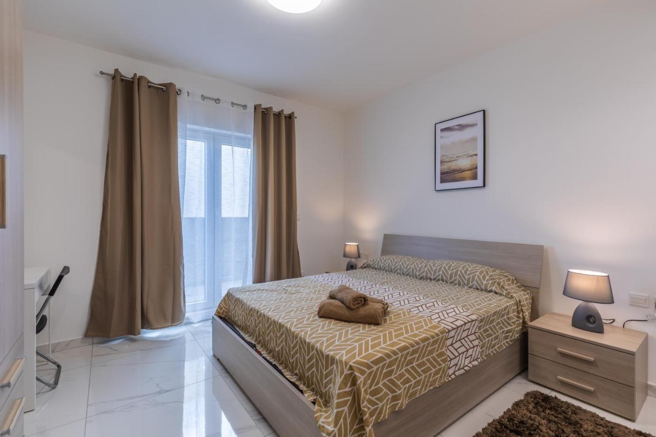 Terrace View- A Charming Two Bedrooms Penthouse Ac-Wifi Msida Eksteriør billede