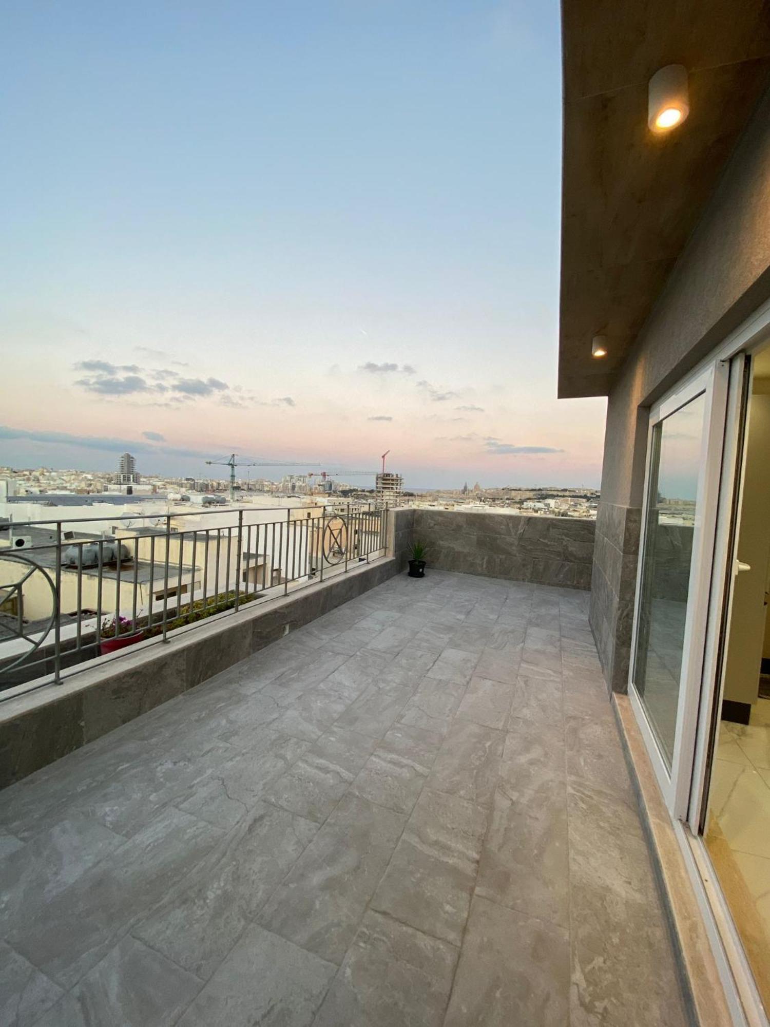 Terrace View- A Charming Two Bedrooms Penthouse Ac-Wifi Msida Eksteriør billede
